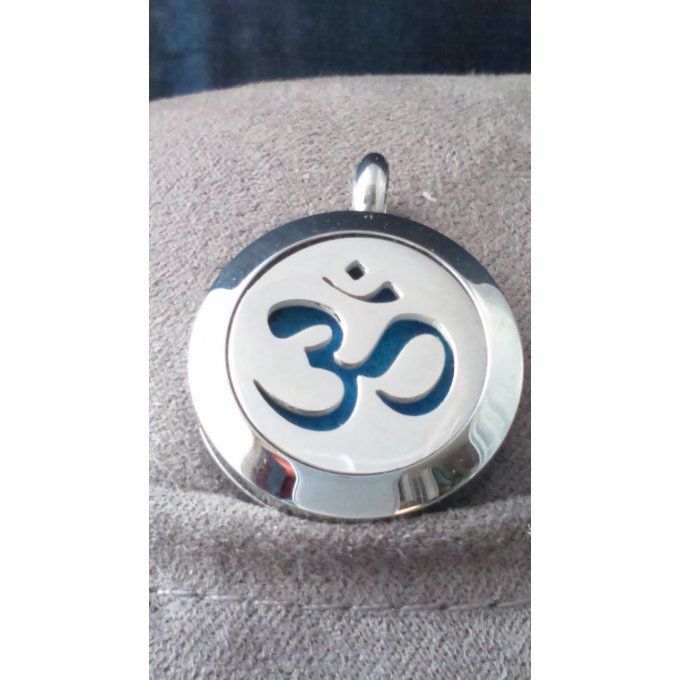 Pendentif - OM - MA034